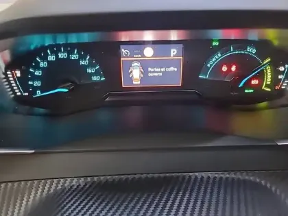 Photo 29 Peugeot 2008  Electrique 136 ch