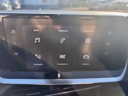 Photo 17 Peugeot 2008  Electrique 136 ch