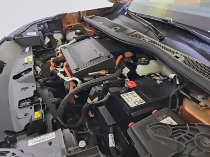 Photo 34 Peugeot 2008  Electrique 136 ch