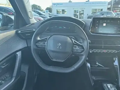 Photo 8 Peugeot 2008  Electrique 136 ch