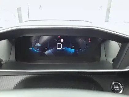 Photo 36 Peugeot 2008  PureTech 100 S&S BVM6