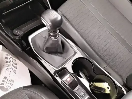 Photo 13 Peugeot 2008  PureTech 100 S&S BVM6