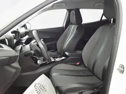 Photo 37 Peugeot 2008  PureTech 100 S&S BVM6