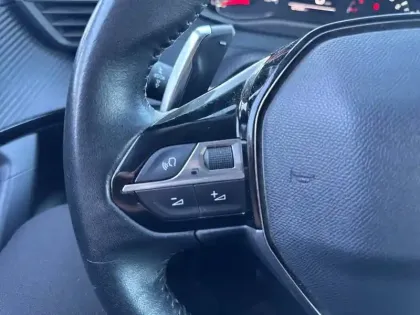 Photo 20 Peugeot 2008  BlueHDi 130 S&S EAT8