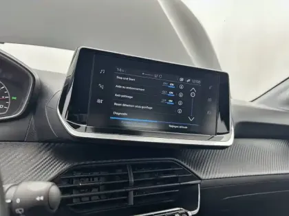 Photo 20 Peugeot 208  BLUEHDI 100 S&S BVM6