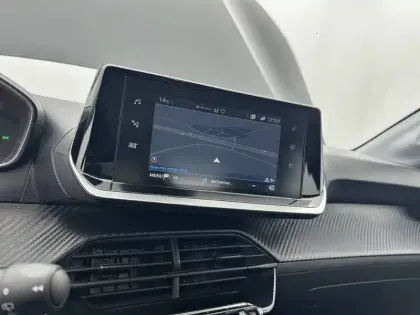 Photo 21 Peugeot 208  BLUEHDI 100 S&S BVM6