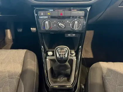 Photo 12 Volkswagen T-cross  1.0 TSI 95 Start/Stop BVM5