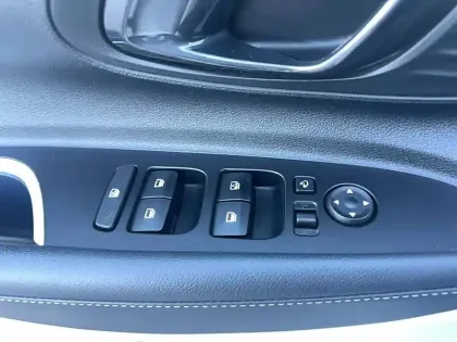 Photo 28 Hyundai I20  1.0 T-GDi 100 DCT-7 Hybrid 48V