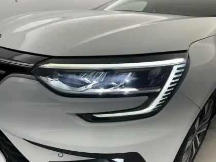 Photo 32 Renault Megane  IV Estate Blue dCi 115 EDC