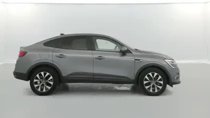 Photo 18 Renault Arkana  E-Tech hybride 145 - 22