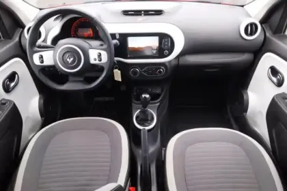 Photo 8 Renault Twingo  III SCe 65
