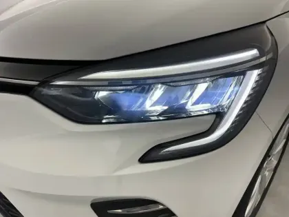 Photo 29 Renault Clio  E-Tech full hybrid 145