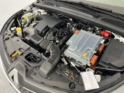 Photo 30 Renault Clio  E-Tech full hybrid 145