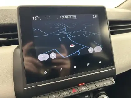 Photo 32 Renault Clio  E-Tech full hybrid 145