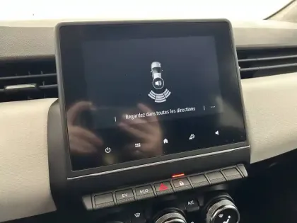 Photo 28 Renault Clio  E-Tech full hybrid 145