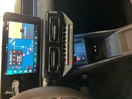 Photo 10 Renault 4 Renault  E-Tech Electrique 150 ch autonomie confort