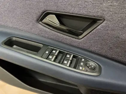 Photo 9 Renault 4 Renault  E-Tech Electrique 150 ch autonomie confort