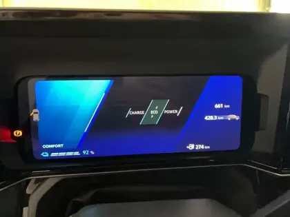 Photo 19 Renault 4 Renault  E-Tech Electrique 150 ch autonomie confort