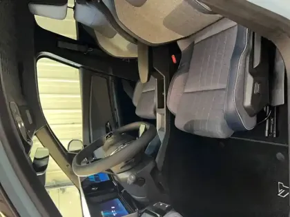 Photo 7 Renault 4 Renault  E-Tech Electrique 150 ch autonomie confort