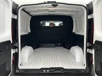 Photo 26 Renault Trafic  Cabine approfondie 6 places L2H1 3T BLUE DCI 150 AUTO