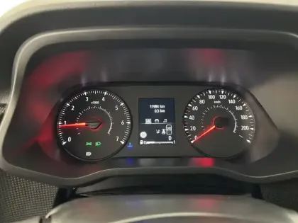 Photo 25 Renault Trafic  Cabine approfondie 6 places L2H1 3T BLUE DCI 150 AUTO