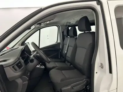 Photo 17 Renault Trafic  Cabine approfondie 6 places L2H1 3T BLUE DCI 150 AUTO