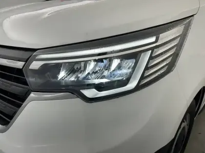 Photo 29 Renault Trafic  Cabine approfondie 6 places L2H1 3T BLUE DCI 150 AUTO