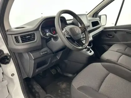 Photo 18 Renault Trafic  Cabine approfondie 6 places L2H1 3T BLUE DCI 150 AUTO