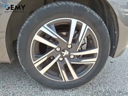 Photo 10 Peugeot 208  PureTech 100 S&S BVM6