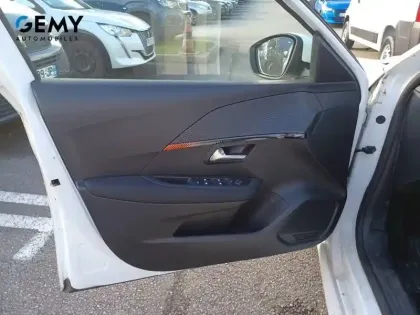 Photo 11 Peugeot 208  PureTech 75 S&S BVM5