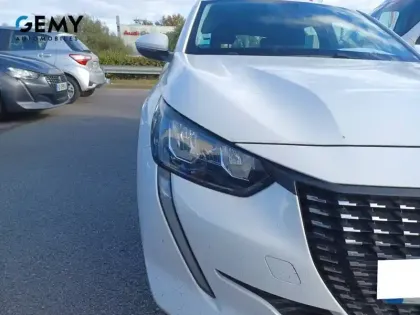 Photo 14 Peugeot 208  PureTech 75 S&S BVM5