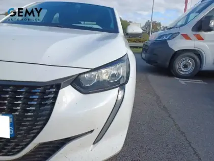 Photo 13 Peugeot 208  PureTech 75 S&S BVM5