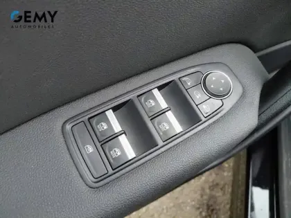 Photo 12 Renault Captur  TCe 90 - 21