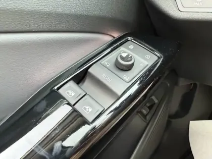 Photo 18 Volkswagen Id.4  286 ch Pro