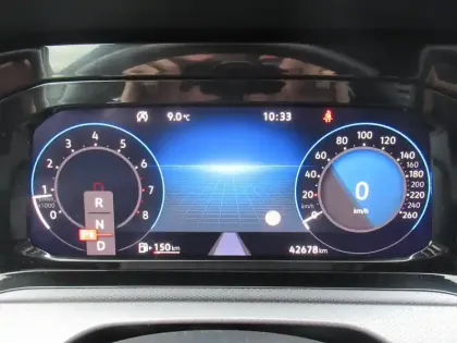 Photo 14 Volkswagen Golf  1.5 eTSI OPF 130 DSG7