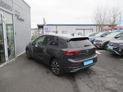 Photo 9 Volkswagen Golf  1.5 eTSI OPF 130 DSG7