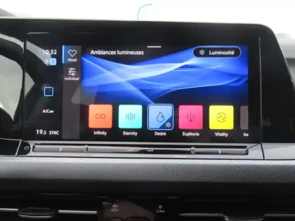 Photo 29 Volkswagen Golf  1.5 eTSI OPF 130 DSG7