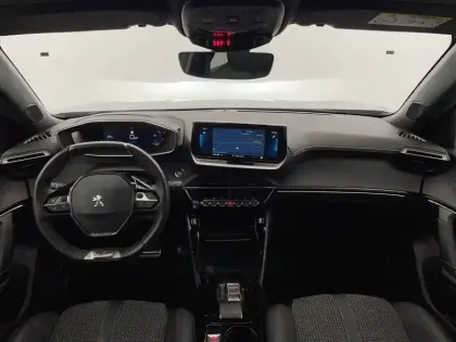 Photo 24 Peugeot 2008  Electrique 136 ch