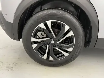 Photo 18 Peugeot 2008  Electrique 136 ch