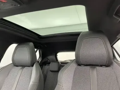 Photo 23 Peugeot 2008  Electrique 136 ch