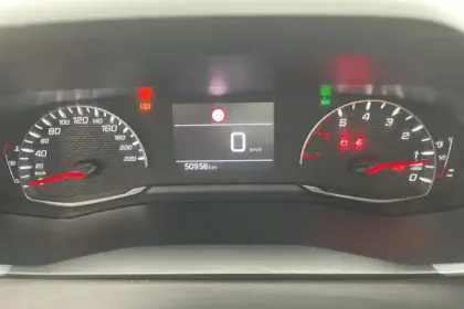 Photo 16 Peugeot 208  PureTech 75 S&S BVM5