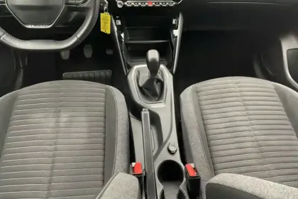 Photo 9 Peugeot 208  PureTech 75 S&S BVM5