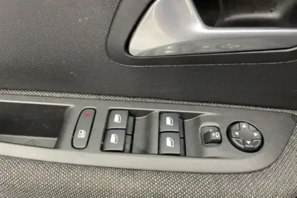 Photo 18 Peugeot 208  PureTech 75 S&S BVM5