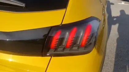 Photo 38 Peugeot 208  PureTech 130 S&S EAT8