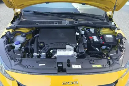 Photo 132 Peugeot 208  PureTech 130 S&S EAT8