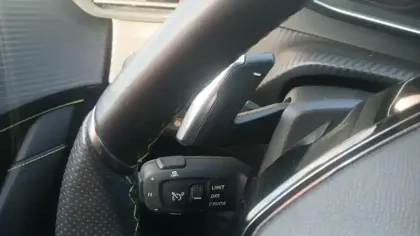 Photo 25 Peugeot 208  PureTech 130 S&S EAT8