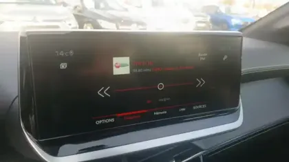 Photo 16 Peugeot 208  PureTech 130 S&S EAT8