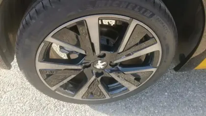 Photo 13 Peugeot 208  PureTech 130 S&S EAT8