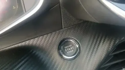 Photo 31 Peugeot 208  PureTech 130 S&S EAT8