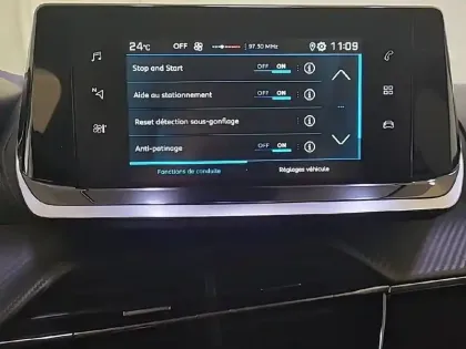 Photo 13 Peugeot 208  PureTech 75 S&S BVM5